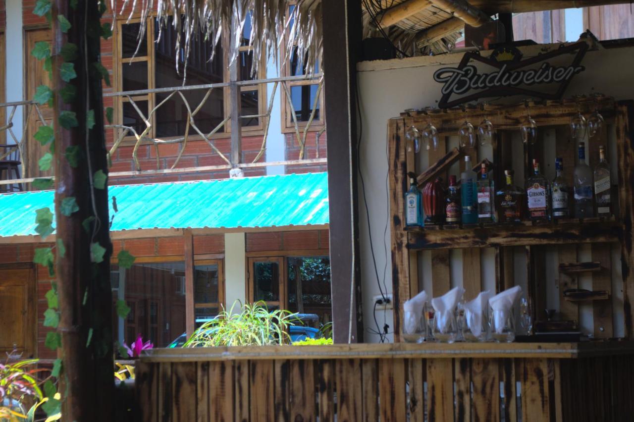 Hostal Tierra Y Mar มอนตาญิตาร์ ภายนอก รูปภาพ